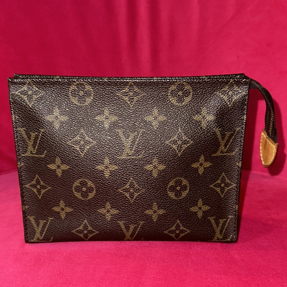 Louis Vuitton monogram toiletries pouch 19 cosmetic case clutch - Picture 16 of 16